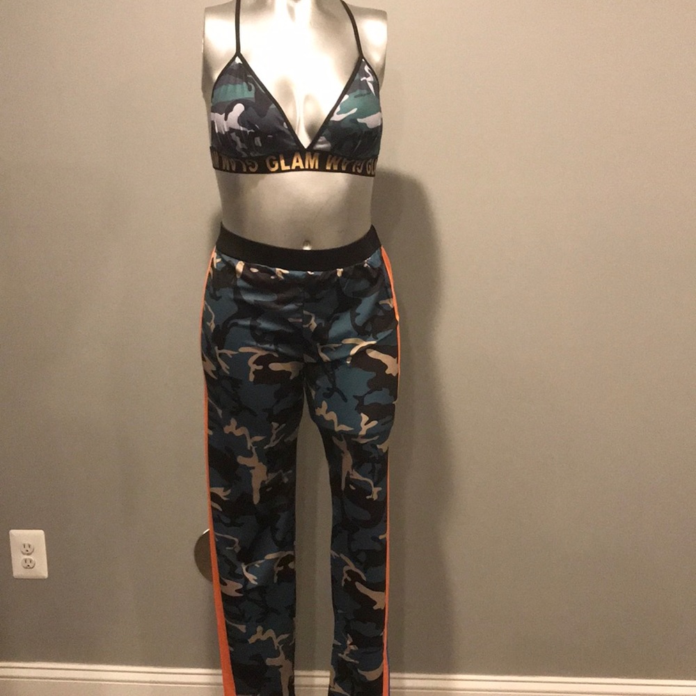 Glam Set - Picture 2 of 8